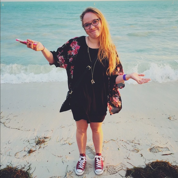 Profile Picture of Karsyn Chapinski (@karsync11) on Poshmark