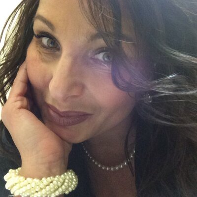 Profile Picture of Lori Hassan (@LoriHassan) on Twitter