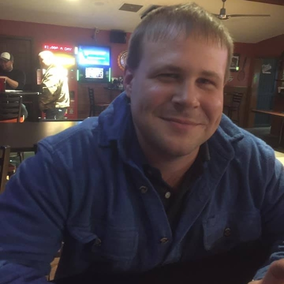 Profile Picture of Adam Krohn (@adamkrohn2021) on Poshmark