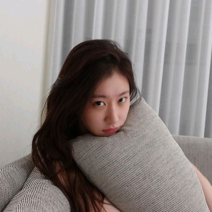 Profile Picture of CHAERYEONG (@chung__ee) on Tiktok
