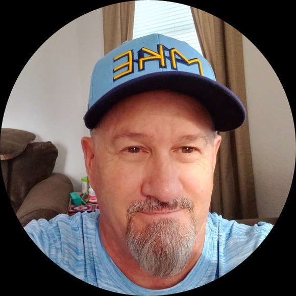 Profile Picture of David Derleth (@dderleth) on Poshmark