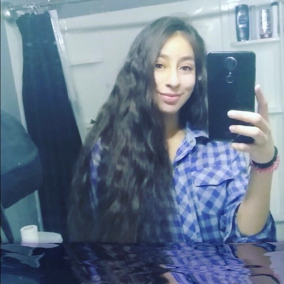 Profile Picture of Anjalina Sandate (@anjalinam8) on Poshmark