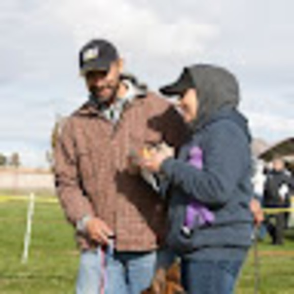 Profile Picture of Lorena Zaragoza (@zaragozag98) on Poshmark