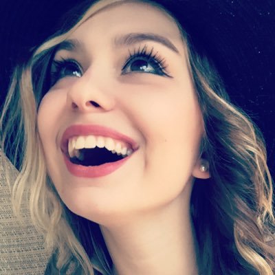 Profile Picture of Hailey Roberts (@HaileySings) on Twitter