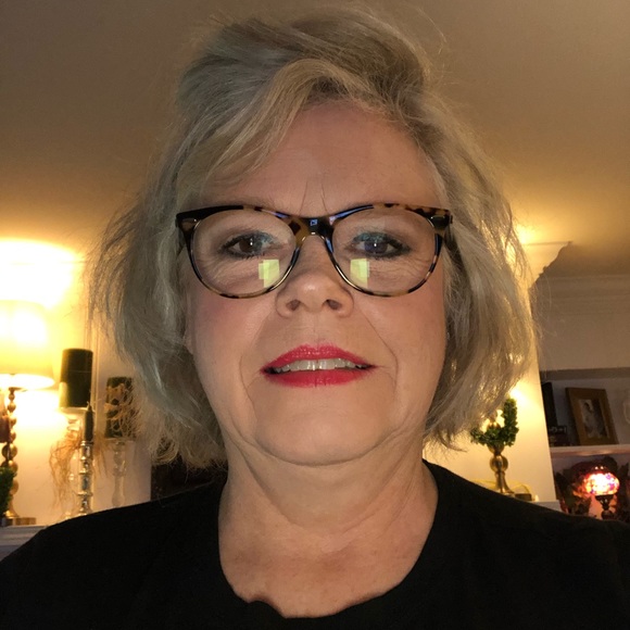 Profile Picture of Terri Foresythe (@terriforesythe) on Poshmark