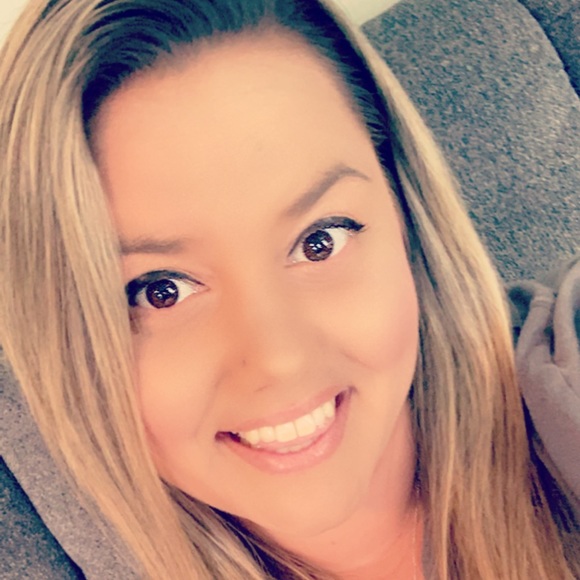 Profile Picture of Marissa Piegari (@marissapiegari) on Poshmark