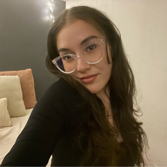 Profile Picture of Jocelyn Ramirez (@jocelyn_bb) on Poshmark