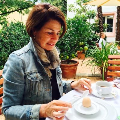 Profile Picture of Isabel Valdes (@isavaldese) on Twitter
