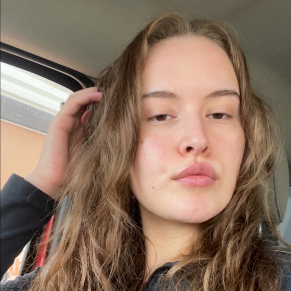 Profile Picture of Olivia-ray Davies-cunningham (@oliviarayceline) on Poshmark