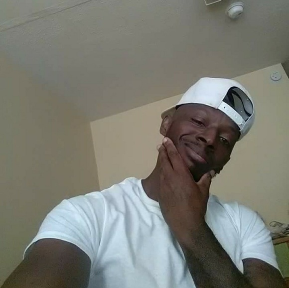 Profile Picture of Kenneth Brooks (@badazzbillz) on Poshmark