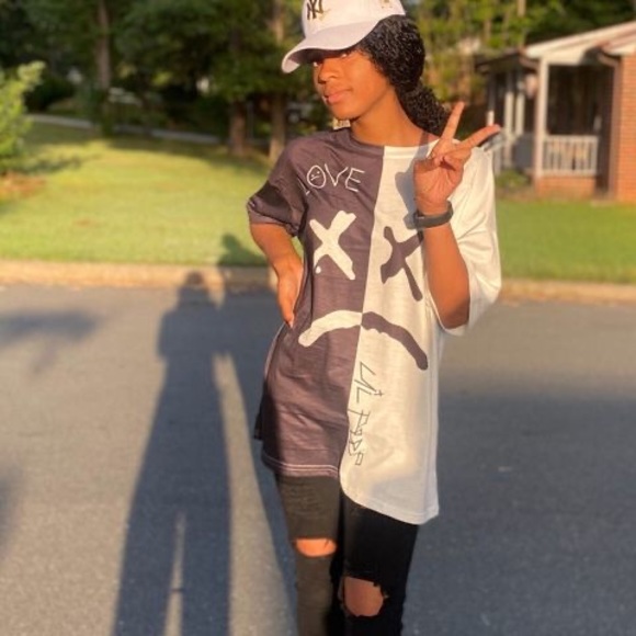 Profile Picture of Shardae Harris (@christinac893) on Poshmark