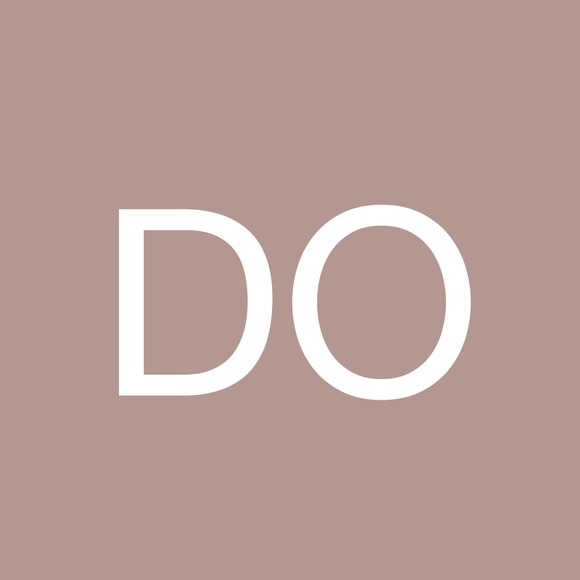 Profile Picture of Daniela Ortiz (@danielaortiz203) on Poshmark