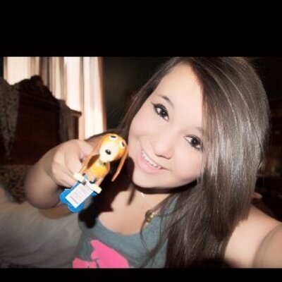 Profile Picture of Jillian Rose Knott (@JRKbb) on Twitter