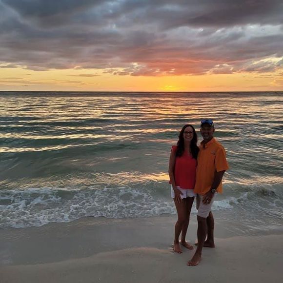 Profile Picture of Lisa Greer (@lgreer0511) on Poshmark