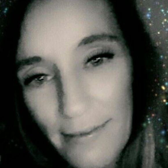 Profile Picture of Heather Weems (@heather5775) on Poshmark