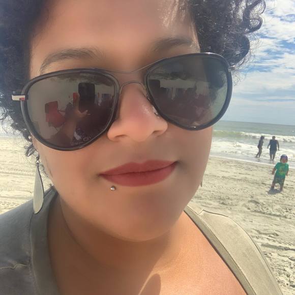 Profile Picture of Marilyn Marte (@marilynmarte) on Poshmark