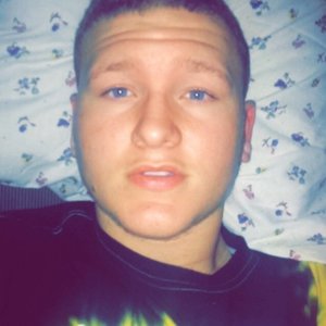 Profile Picture of Brandon Caulder (@bee_cool_) on Myspace