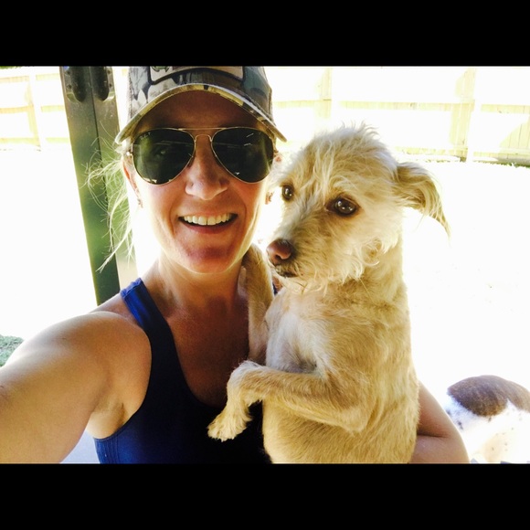 Profile Picture of Stephanie Collings (@mrscollings) on Poshmark