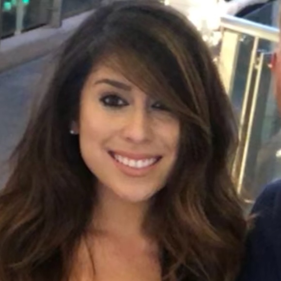 Profile Picture of Cassandra Hamlin (@cassandrahamlin) on Poshmark