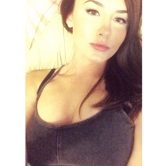 Profile Picture of Michaela Wedige (@micchastain) on Poshmark