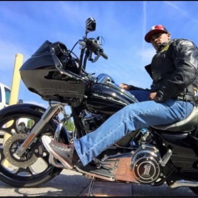 Profile Picture of William E. Pendleton (@badazzglide) on Twitter