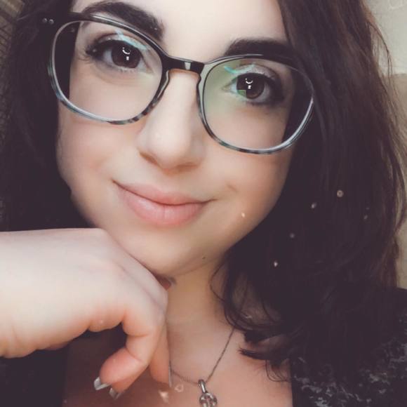 Profile Picture of Selena Blancato (@selners314) on Poshmark