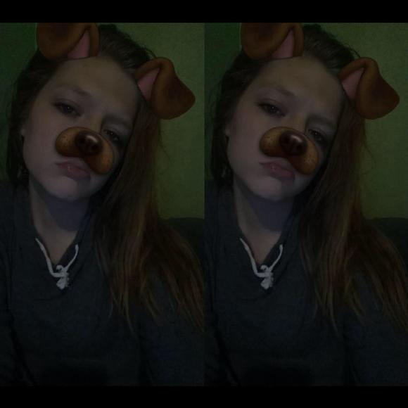 Profile Picture of Jasten Gates (@jastengates) on Poshmark