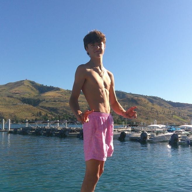 Profile Picture of Ethan Fulton (@ethanfulton69_69) on Tiktok