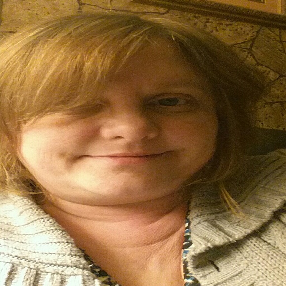 Profile Picture of Jodi Rush (@casperella) on Poshmark