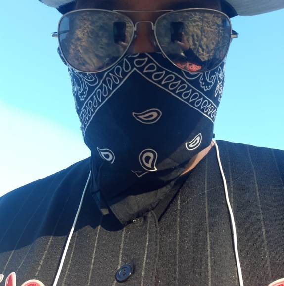 Profile Picture of Nicholas Munoz (@nicholasmunoz) on Poshmark