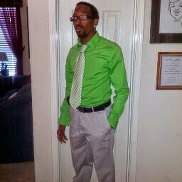 Profile Picture of Perry Molett (@pmolett) on Poshmark