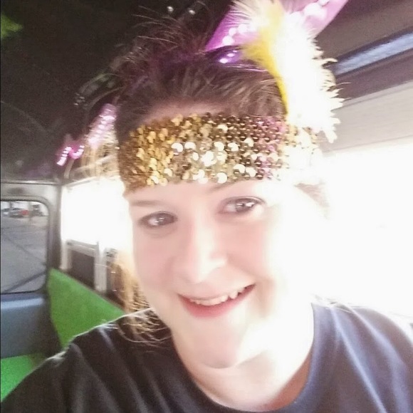 Profile Picture of Kelly Ponson (@kellponson) on Poshmark