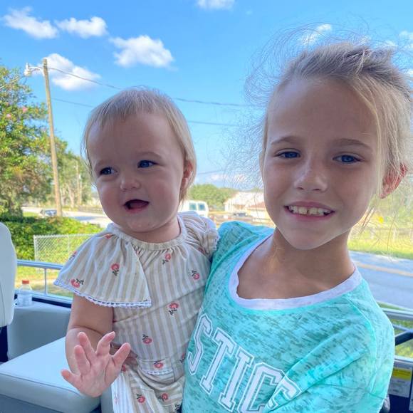 Profile Picture of Angel Ravida (@angelravida) on Poshmark