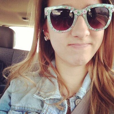 Profile Picture of Jenna Matthias (@coolycool15) on Twitter