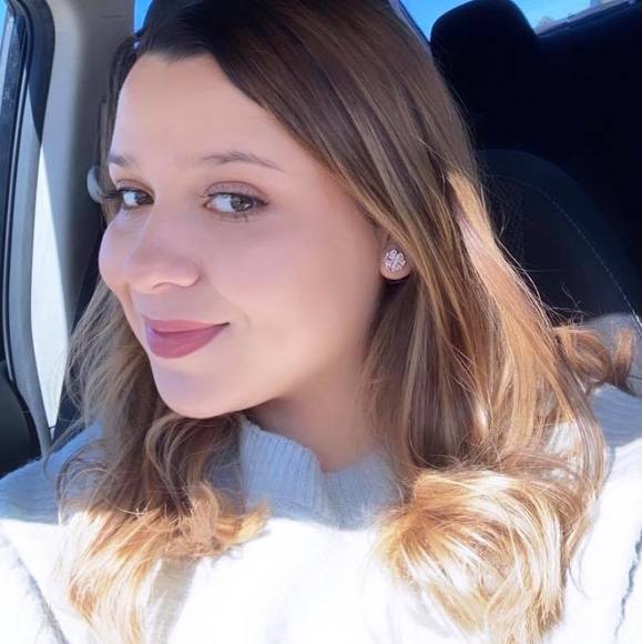 Profile Picture of Melisa Pomar (@melisapomar) on Poshmark