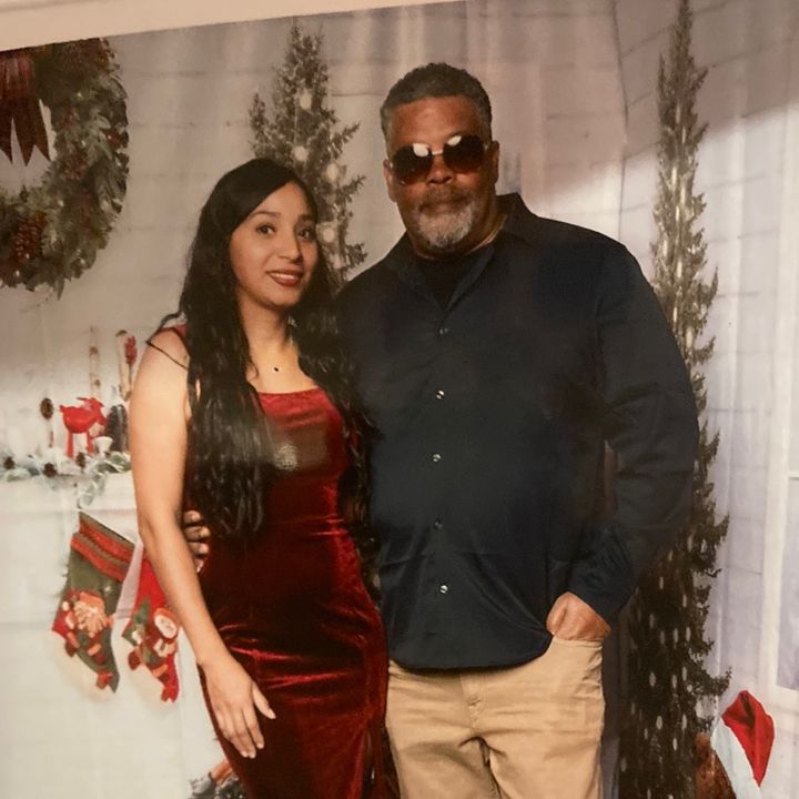 Profile Picture of David & Mona (@davidgordwin) on Tiktok