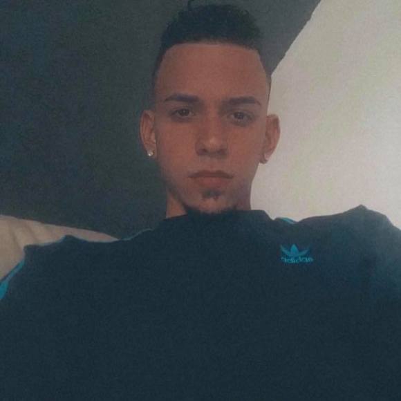 Profile Picture of Erickson Tavarez (@ericksontavarez) on Poshmark