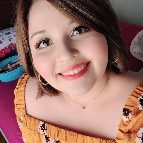 Profile Picture of Solange Sanchez (@sole_tedy) on Poshmark