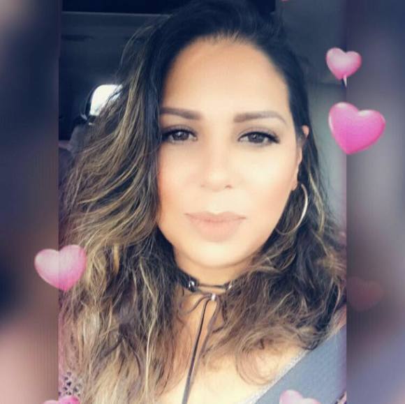 Profile Picture of Aridiana Castellanos (@arilicious650) on Poshmark