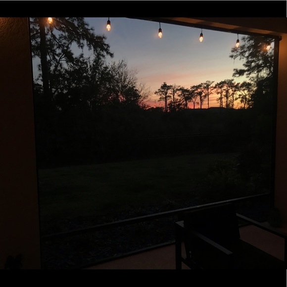 Profile Picture of L Barry (@linsicatt) on Poshmark