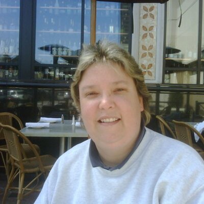 Profile Picture of Essick (@LauraEssick) on Twitter