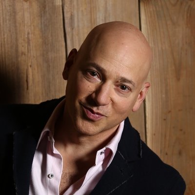 Profile Picture of Evan Handler (@EvanHandler) on Twitter