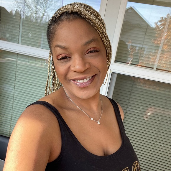 Profile Picture of Marsha Jones (@marshalasha) on Poshmark