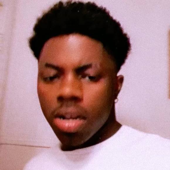 Profile Picture of Jamal Jones (@vibejaay3x) on Poshmark