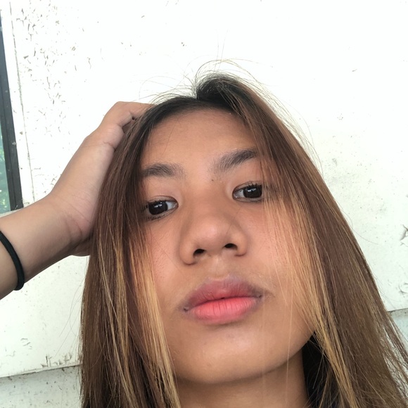Profile Picture of Hart Oriel (@hartohhh) on Poshmark