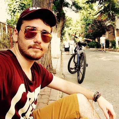 Profile Picture of Lukas Winkler (@lukaswinkler813) on Twitter