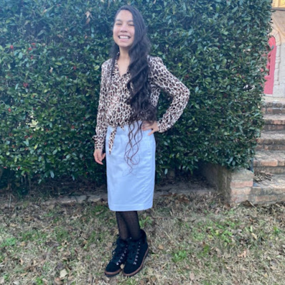 Profile Picture of July Albiter (@julyalbiter) on Poshmark