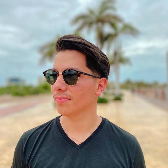 Profile Picture of Guillermo Suarez (@memo313) on Poshmark