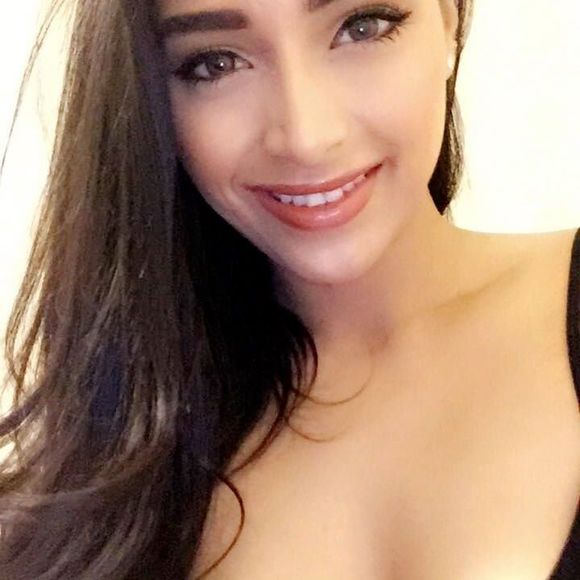 Profile Picture of Michele Struska (@peetree10) on Poshmark