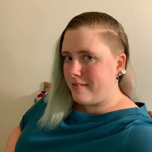 Profile Picture of Ashlee Kidd (@harlee2709) on Poshmark